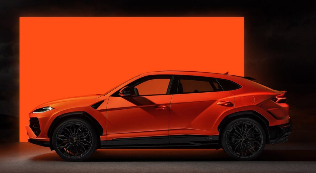 2025 Lamborghini Urus SE